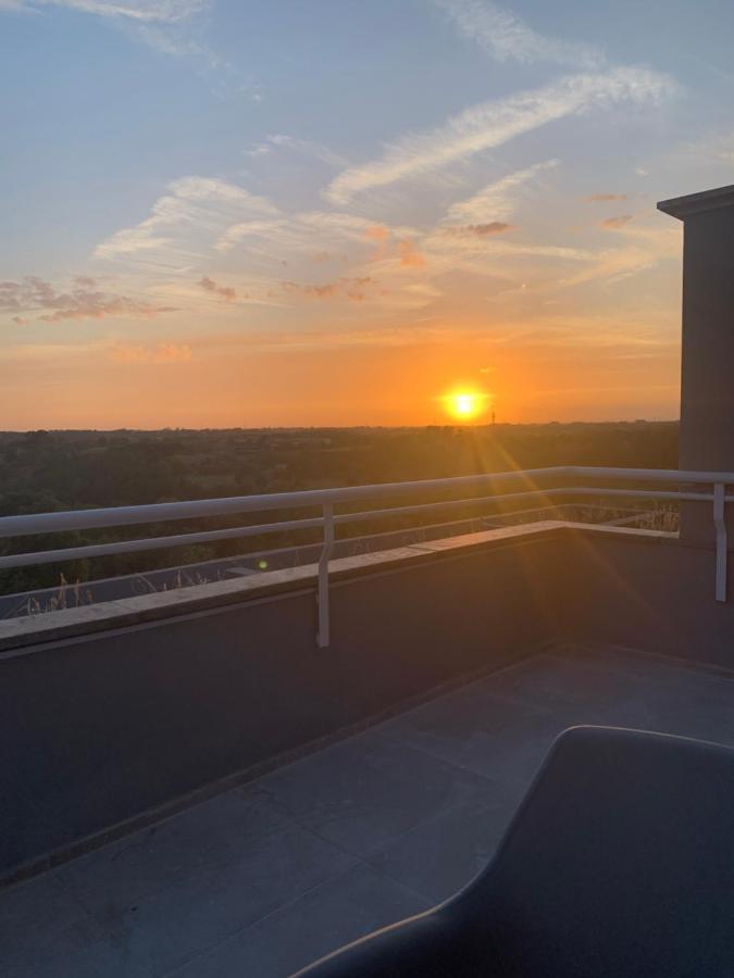 Penthouse Aureliana Attico Con Piscina A Lejlighed