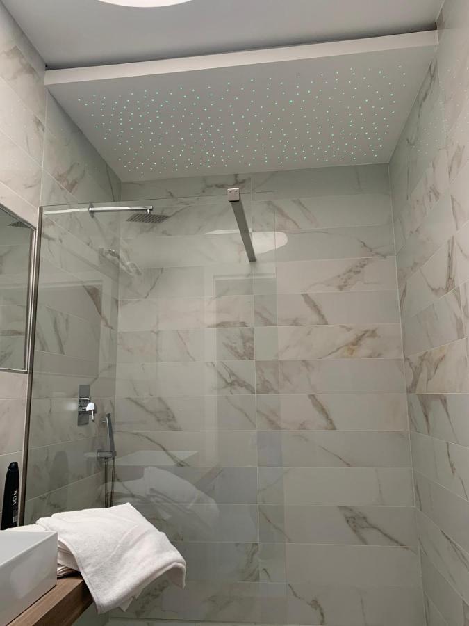 Penthouse Aureliana Attico Con Piscina A Lejlighed *